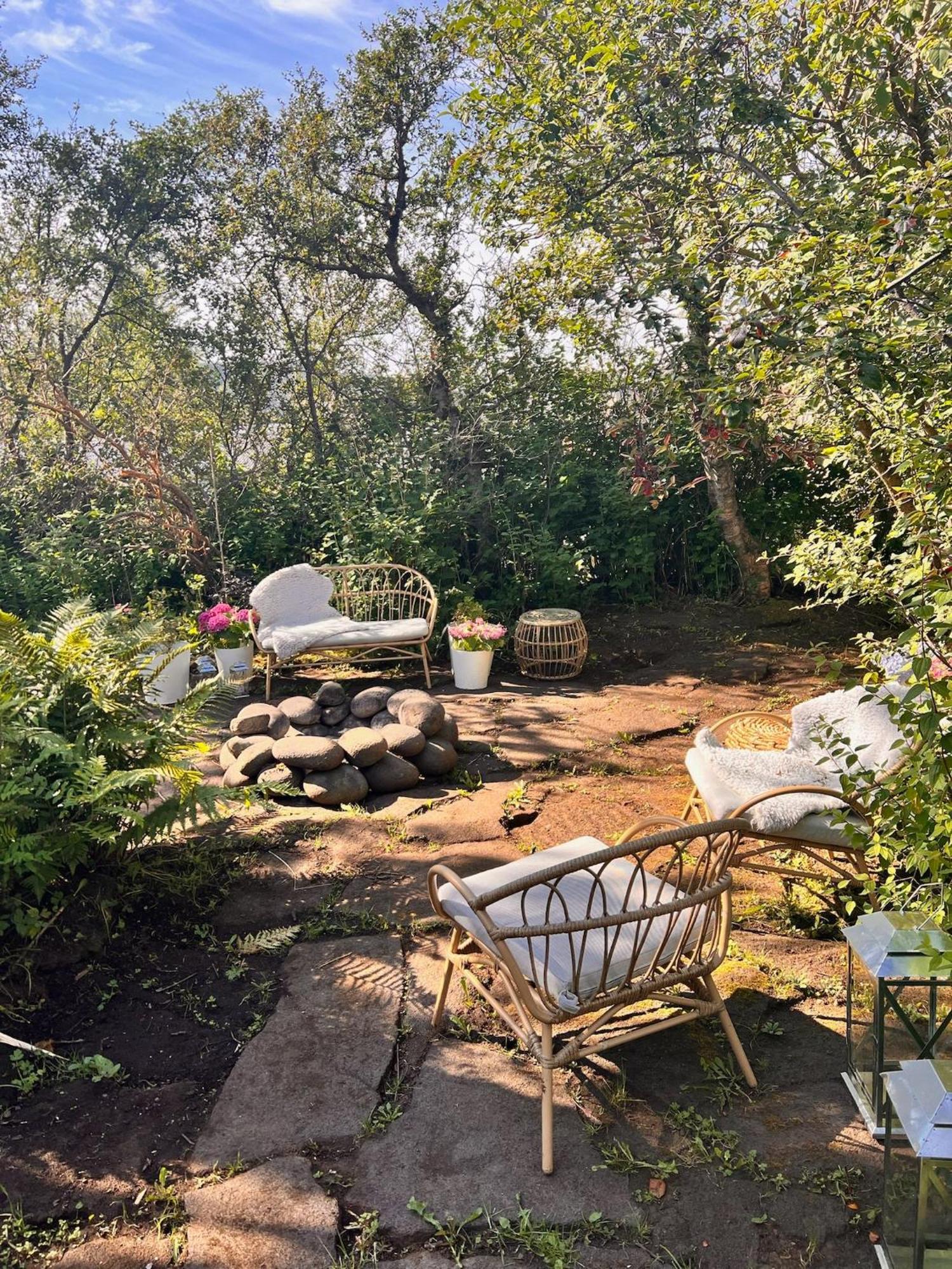 Casa Disa - Dreams, A Boutique Guesthouse In Reykjavik City'S Central Park And Botanical Garden In Laugardalur, Hot-Spring-Valley מראה חיצוני תמונה